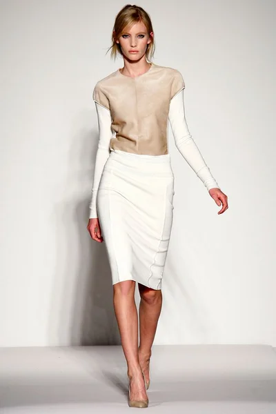 Look 8
